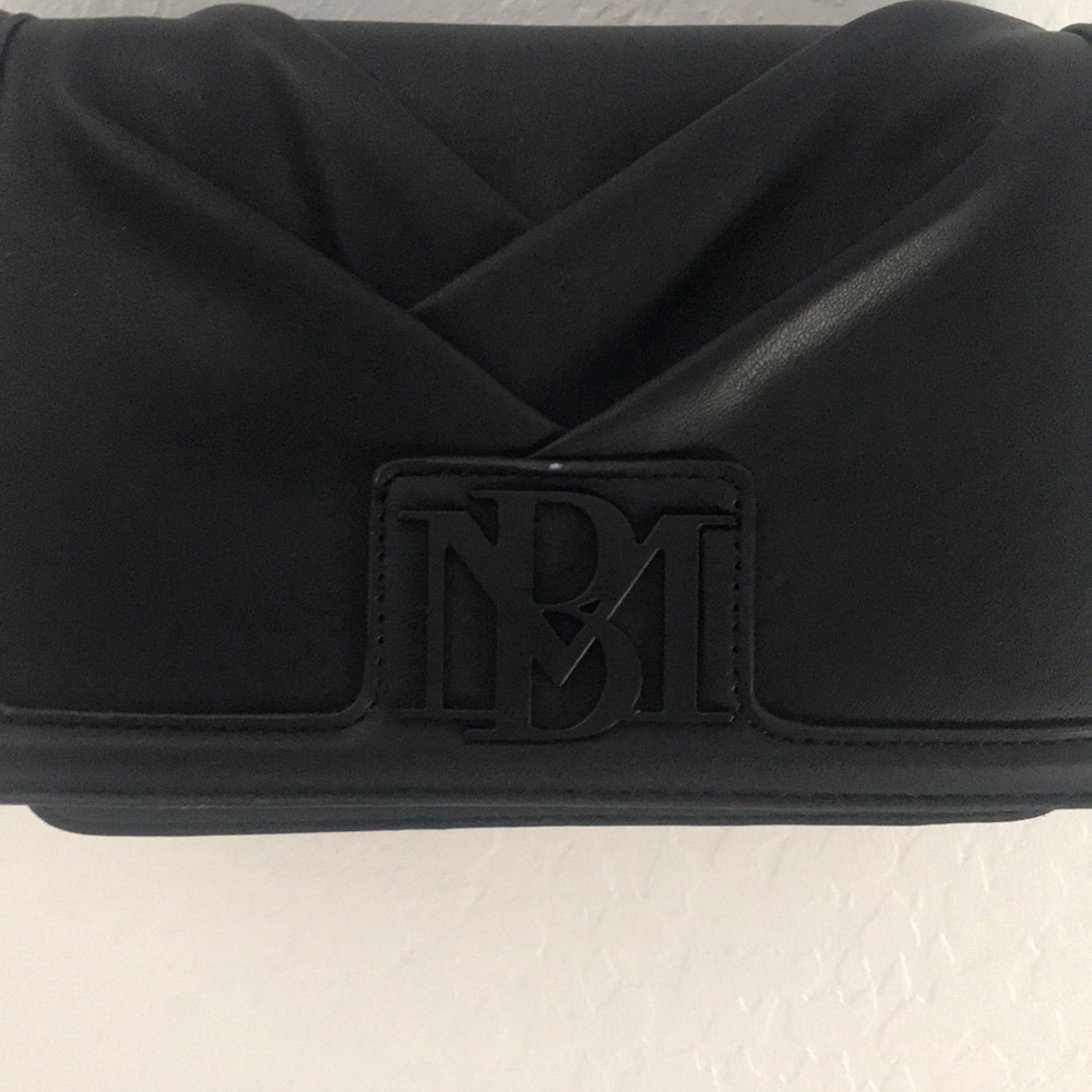 Badgley Mischka black purse!!!!